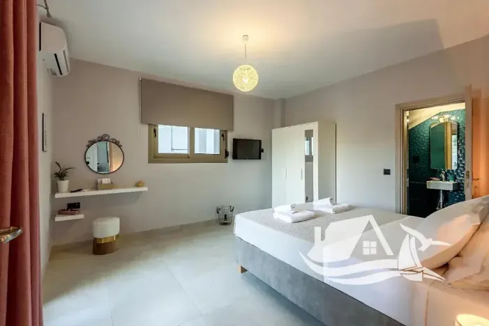 Prodej bytu 6+kk a větší, Stalos, Řecko, 373 m2