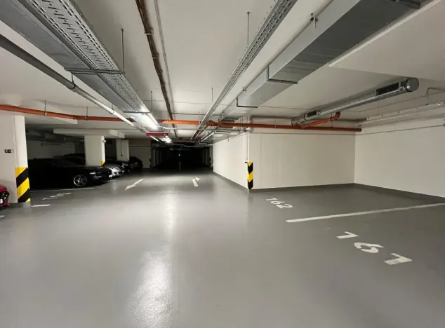 Pronájem garážového stání, Praha - Hloubětín, Poděbradská, 14 m2