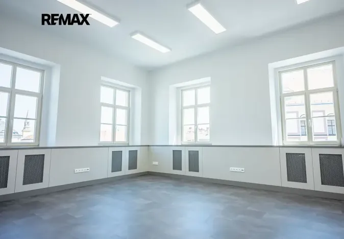 Pronájem kanceláře, Brno, Zelný trh, 102 m2