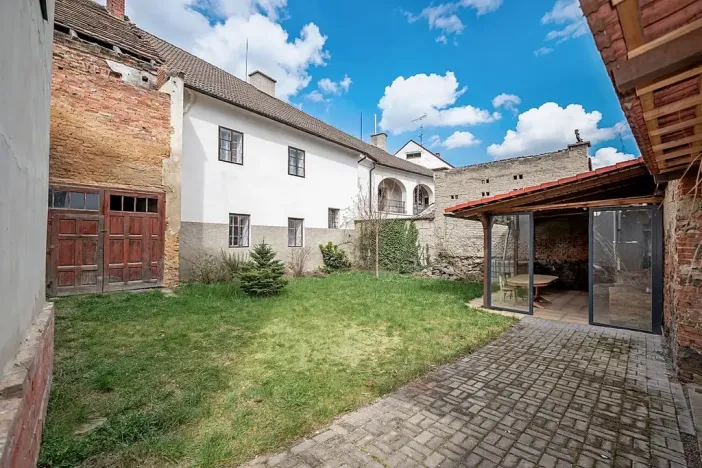 Prodej vícegeneračního domu, Švihov, nám. T. G. Masaryka, 240 m2
