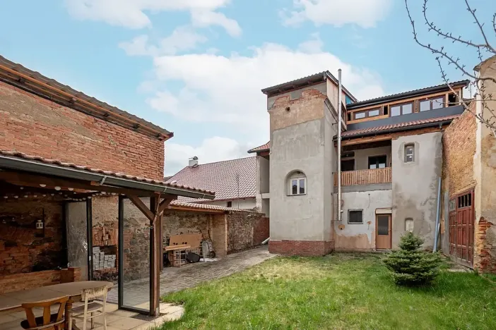 Prodej činžovního domu, Švihov, nám. T. G. Masaryka, 240 m2
