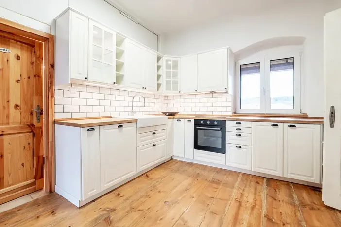 Prodej činžovního domu, Švihov, nám. T. G. Masaryka, 240 m2