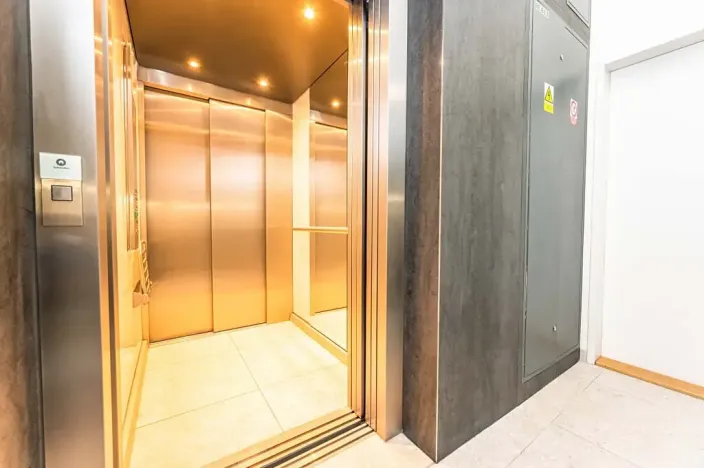 Pronájem bytu 3+kk, Praha - Karlín, Za Karlínským přístavem, 74 m2