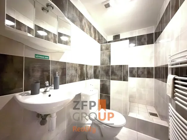 Prodej ubytování, Tvarožná Lhota, 1205 m2