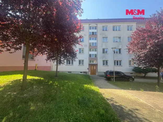 Prodej bytu 2+1, Cheb, Kasární náměstí, 54 m2