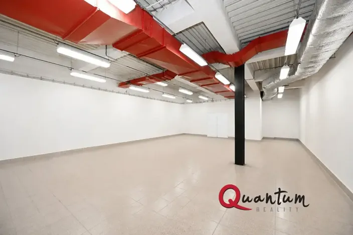 Pronájem skladu, Praha - Modřany, Obchodní náměstí, 140 m2