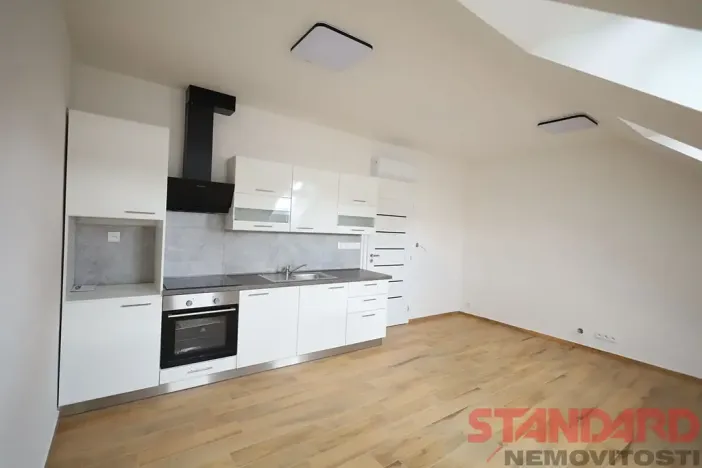 Pronájem bytu 2+kk, Přeštice, Revoluční, 45 m2
