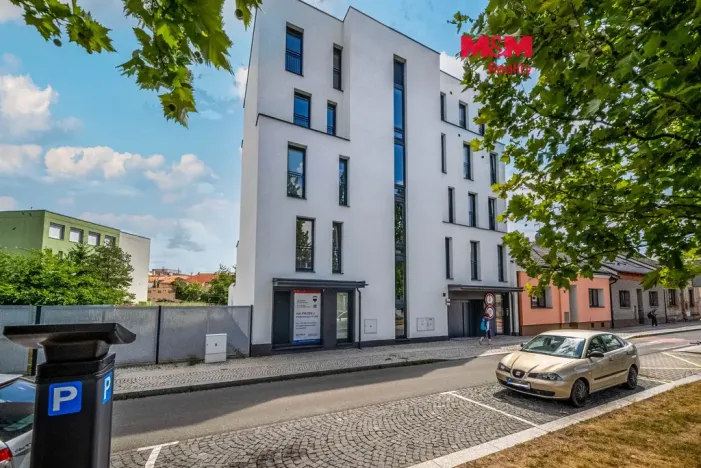 Prodej bytu 2+kk, Hradec Králové - Pražské Předměstí, Gočárova třída, 48 m2