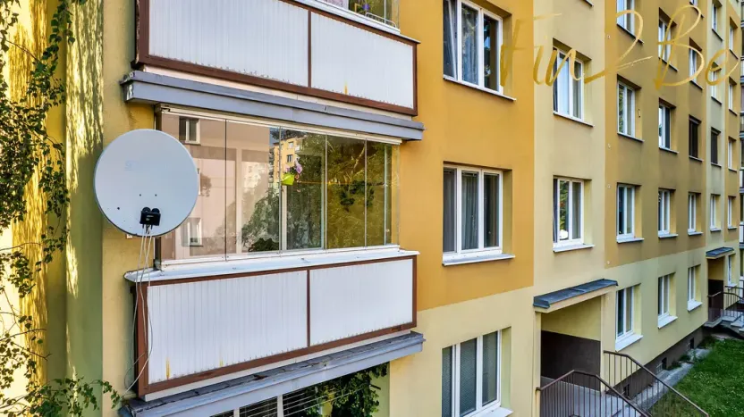 Prodej bytu 3+1, Chodov, náměstí 9. května, 68 m2