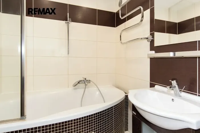 Pronájem bytu 4+1, Praha - Modřany, Pertoldova, 80 m2