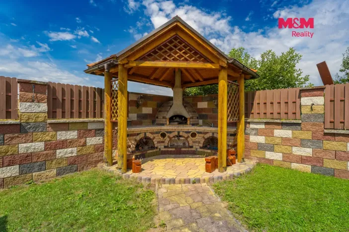 Prodej rodinného domu, Horoměřice, Akátová, 393 m2