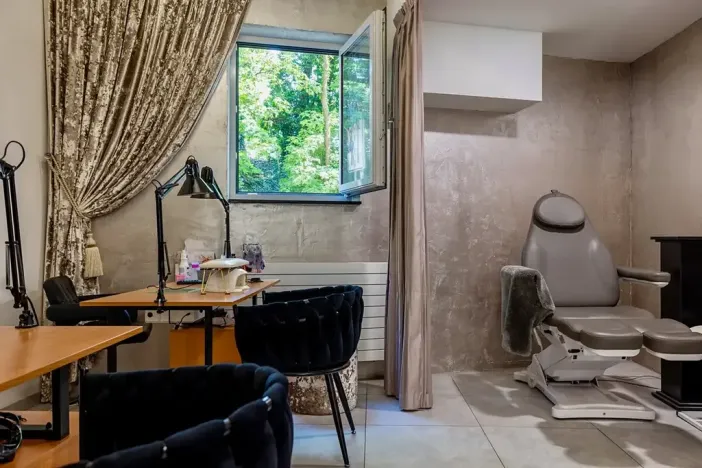 Pronájem obchodního prostoru, Praha, Neklanova, 74 m2