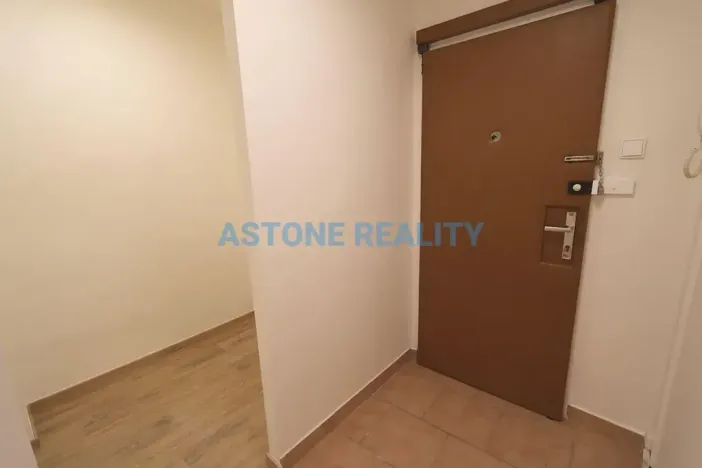 Pronájem bytu 3+1, Praha - Strašnice, Pod strání, 68 m2