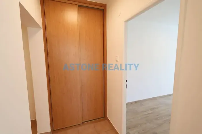 Pronájem bytu 3+1, Praha - Strašnice, Pod strání, 68 m2