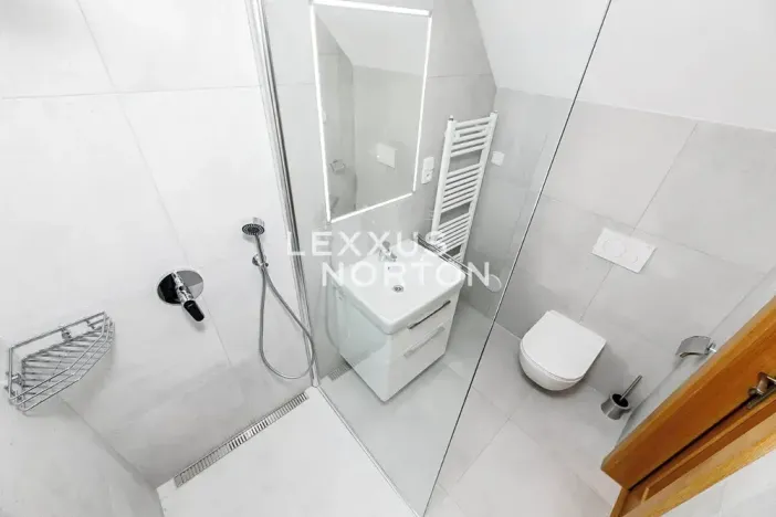 Pronájem vily, Průhonice, Sadová, 350 m2