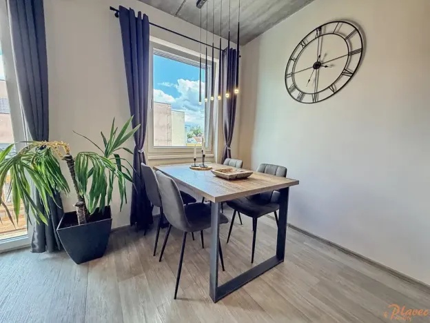 Prodej bytu 2+kk, Kladno, Vrchlického, 77 m2