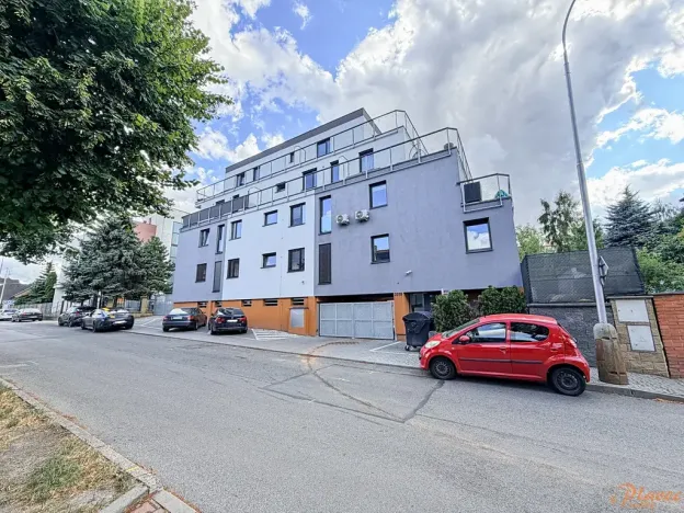 Prodej bytu 2+kk, Kladno, Vrchlického, 77 m2