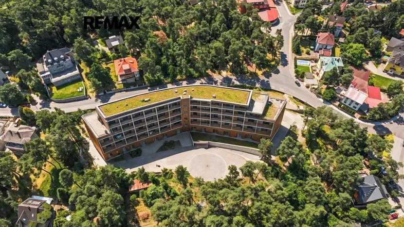 Prodej komerční nemovitosti, Doksy, 1850 m2