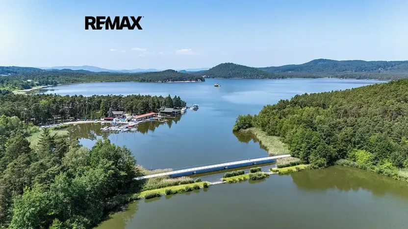 Prodej komerční nemovitosti, Doksy, 1850 m2