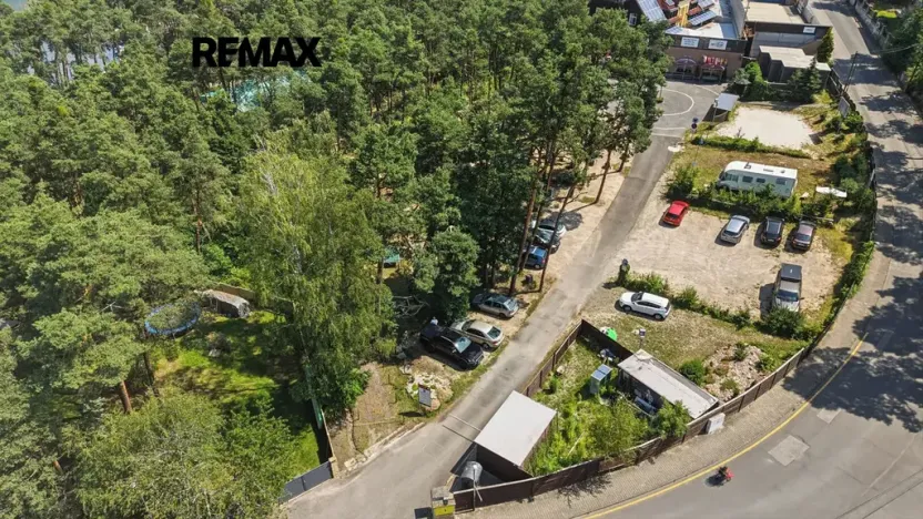 Prodej komerční nemovitosti, Doksy, 1850 m2