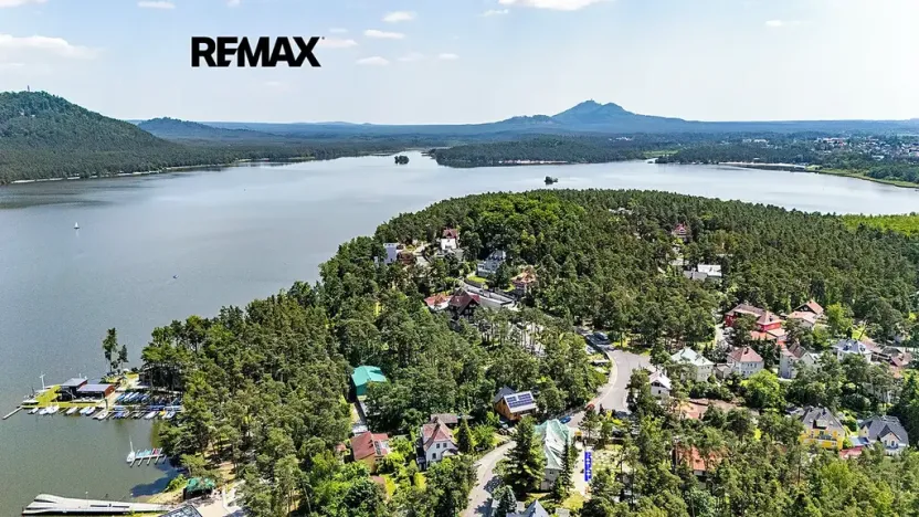 Prodej komerčního pozemku, Doksy, 3913 m2