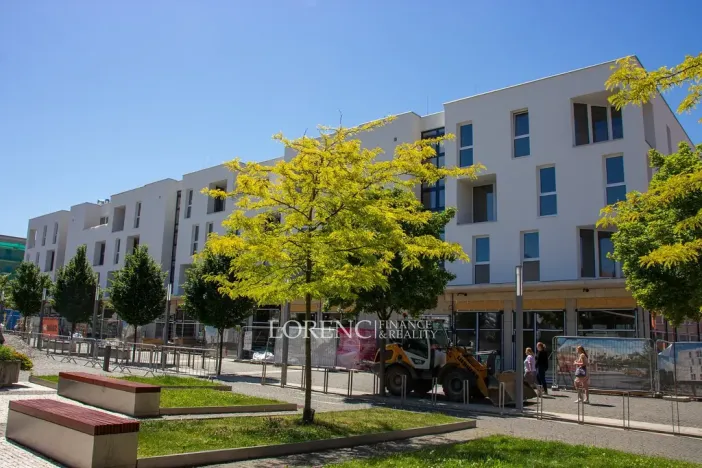 Pronájem bytu 2+kk, Veselí nad Moravou, náměstí Míru, 37 m2