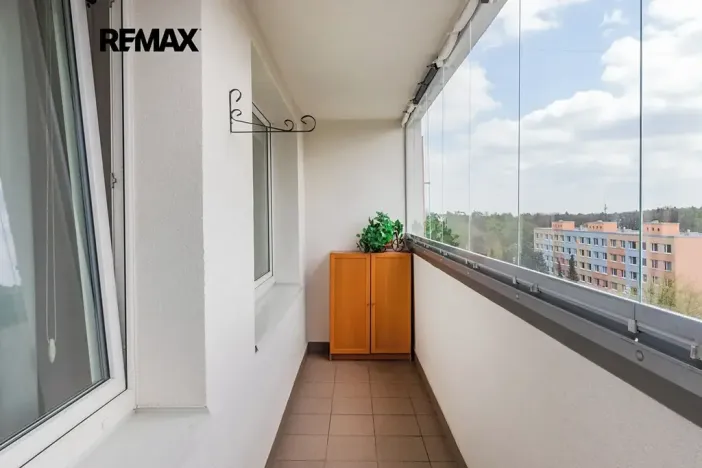 Pronájem bytu 2+kk, Kladno, Na růžovém poli, 41 m2