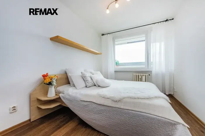 Pronájem bytu 2+kk, Kladno, Na růžovém poli, 41 m2