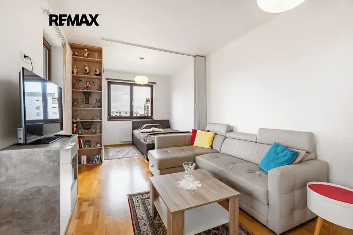 Prodej bytu 1+kk, Praha - Hrdlořezy, Učňovská, 45 m2