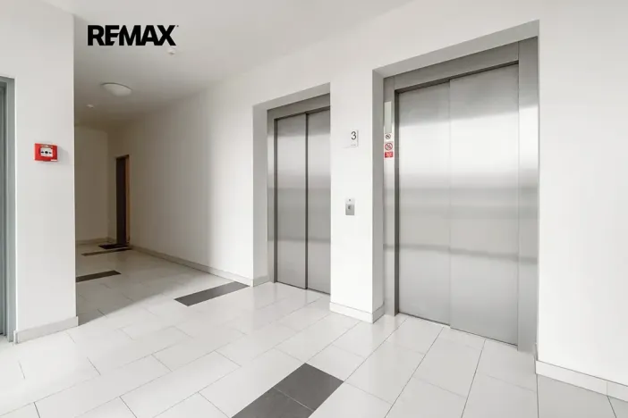 Prodej bytu 1+kk, Praha - Hrdlořezy, Učňovská, 45 m2