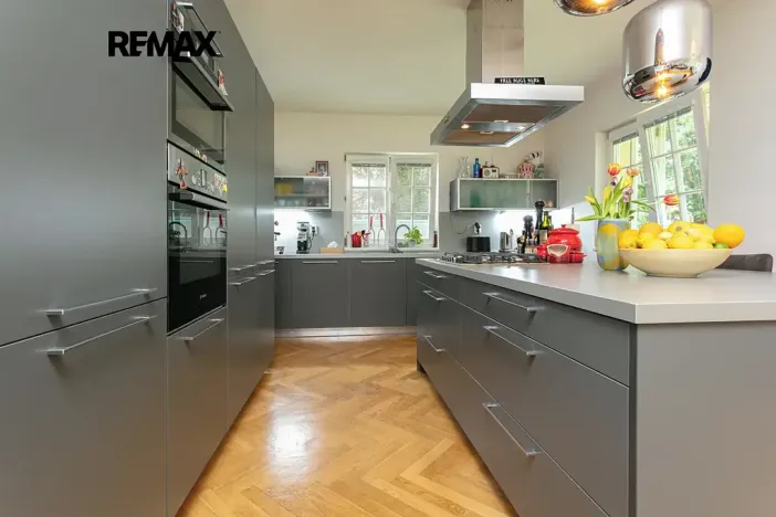 Pronájem vily, Praha - Nebušice, Na Malé Šárce, 302 m2