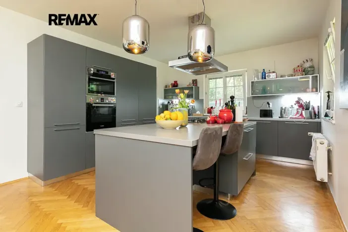 Pronájem rodinného domu, Praha - Nebušice, Na Malé Šárce, 302 m2