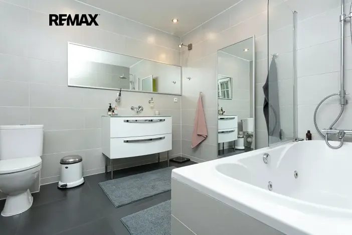 Pronájem rodinného domu, Praha - Nebušice, Na Malé Šárce, 302 m2