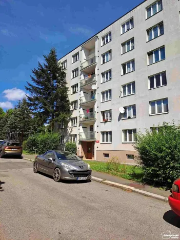 Pronájem bytu 2+1, Karlovy Vary, Lomená, 60 m2