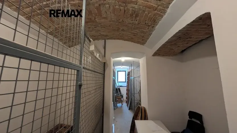 Prodej - jiné, Praha - Žižkov, Seifertova, 30 m2