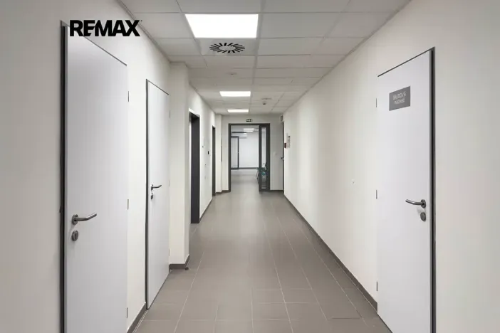 Pronájem ordinace, Milovice, Spojovací, 41 m2