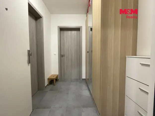 Pronájem bytu 2+kk, Praha - Vysočany, Strnadových, 58 m2