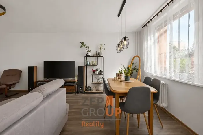 Prodej bytu 3+1, Litomyšl, Komenského nám., 82 m2