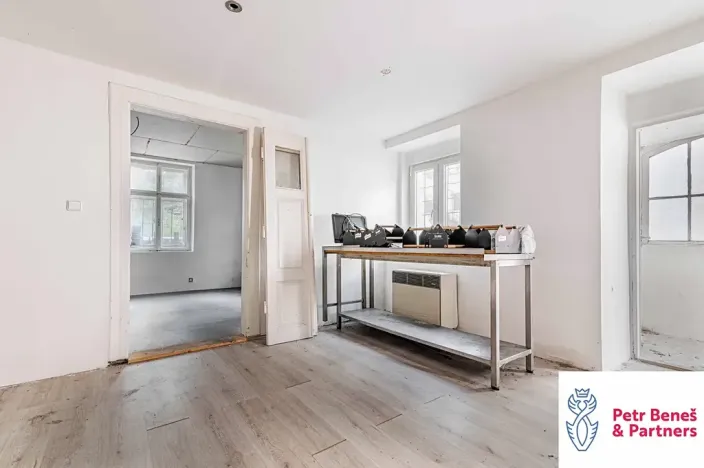 Prodej obchodního prostoru, Rakovník, Husovo náměstí, 1100 m2