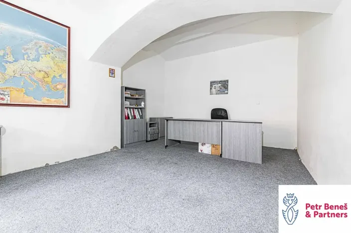Prodej obchodního prostoru, Rakovník, Husovo náměstí, 1100 m2