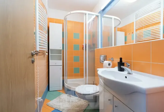 Pronájem rodinného domu, Praha - Kbely, Pod Nouzovem, 148 m2