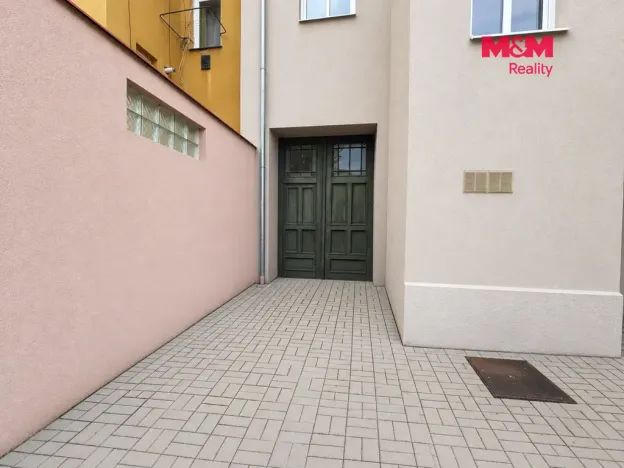 Pronájem skladu, Chomutov, Vršovců, 80 m2