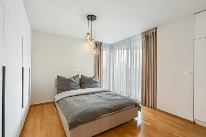 Pronájem bytu 2+kk, Praha - Žižkov, Ke kapslovně, 70 m2