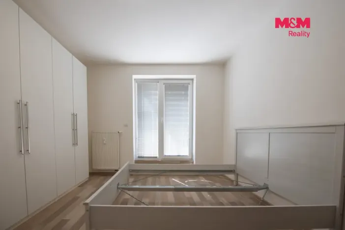 Pronájem bytu 2+kk, Hradec Králové - Třebeš, Svatojánská, 49 m2