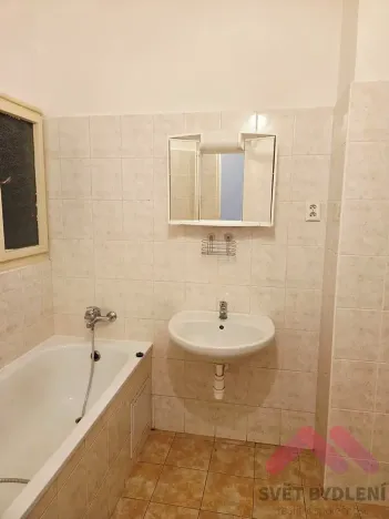 Pronájem bytu 1+1, Praha - Vinohrady, Kouřimská, 37 m2