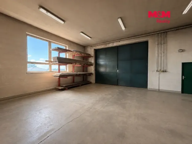 Prodej obchodního prostoru, Klenovice, 851 m2