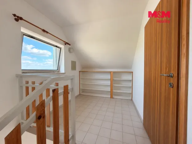 Prodej obchodního prostoru, Klenovice, 851 m2