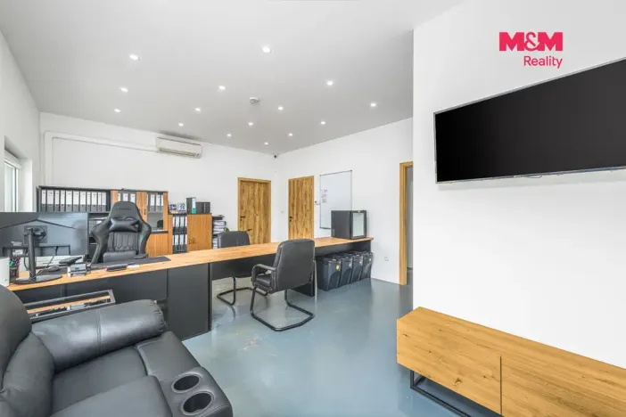 Prodej obchodního prostoru, Čáslav - Čáslav-Nové Město, Táborská, 270 m2