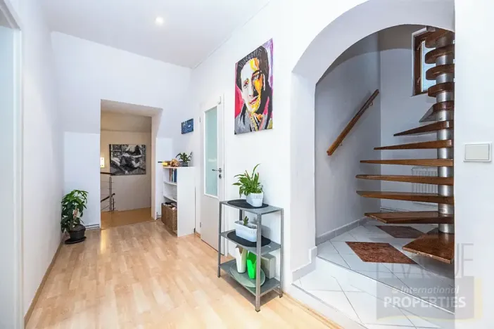 Prodej rodinného domu, Praha, Hájová, 166 m2