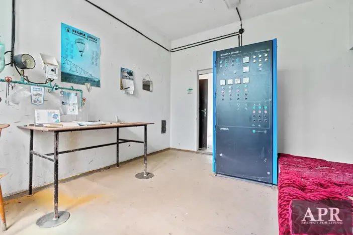 Prodej komerční nemovitosti, Hluk, 192 m2
